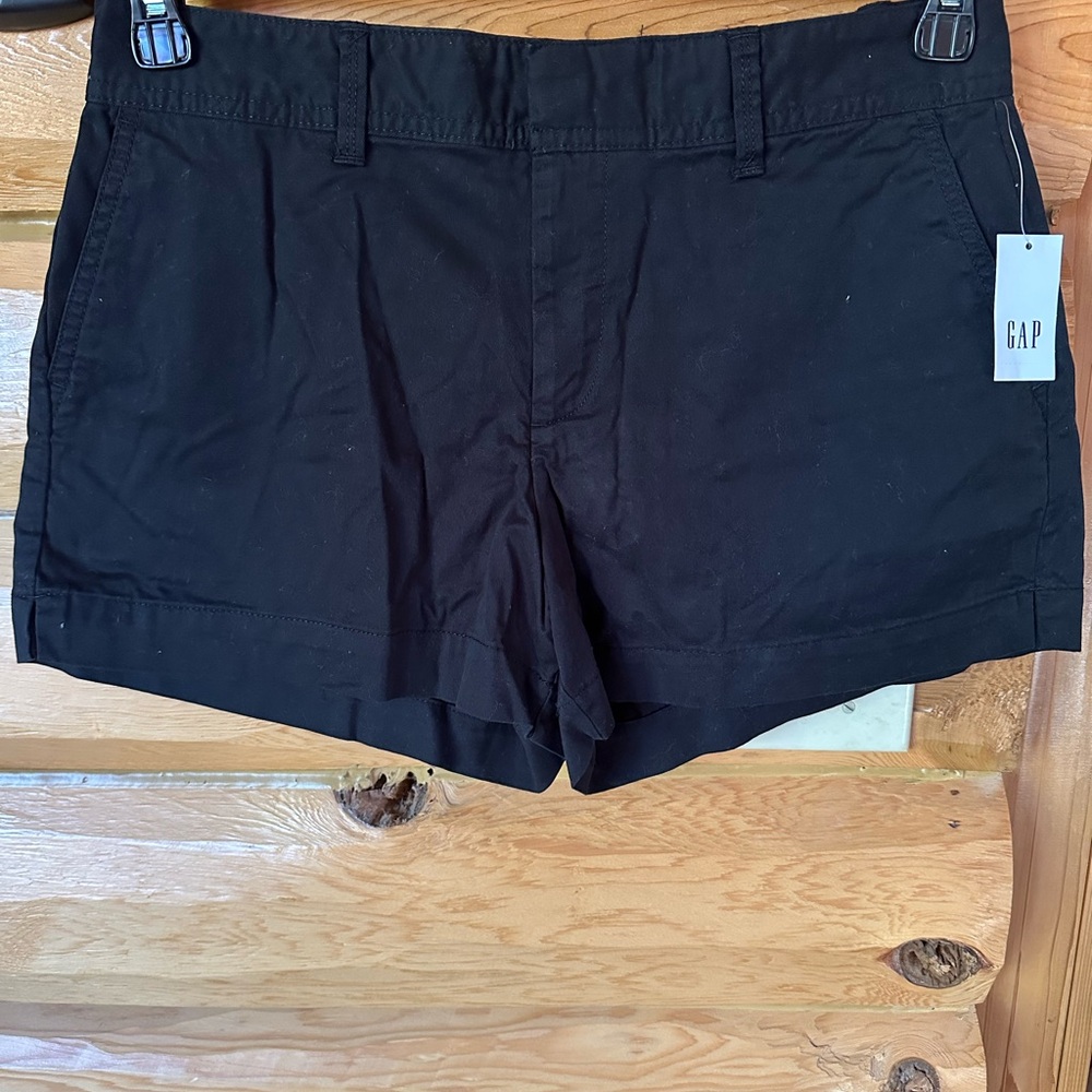 GAP Black Mid Rise City Shorts